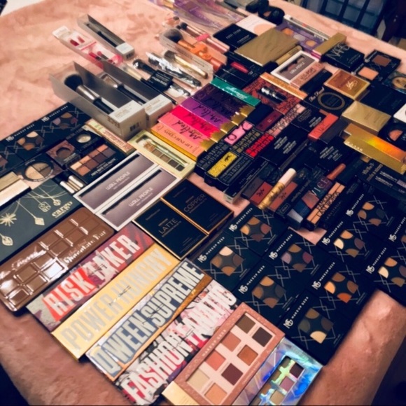 💄💄Luxury Brand Makeup Mystery Box💄💄 - Picture 2 of 8